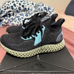 black glitter 4D run size 5.5